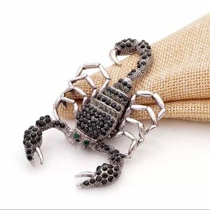 Rhinestone Silvertone scorpion brooch pendant